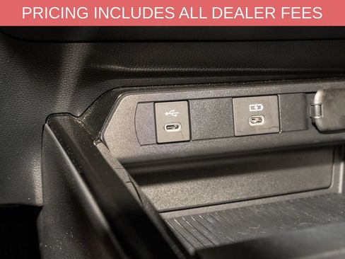 Used 2024 Toyota Prius XLE FWD image 14