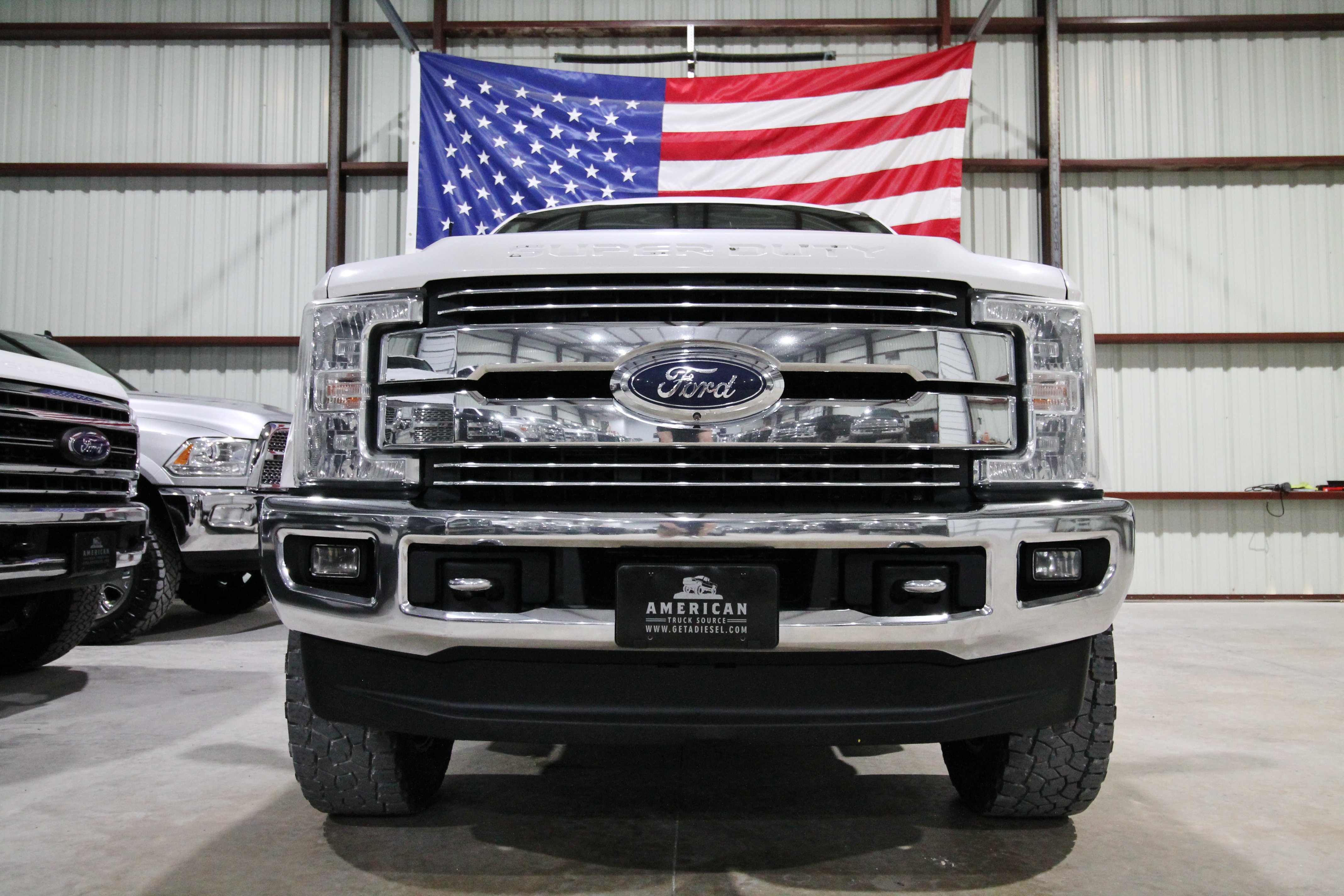 Used 2017 Ford F250 Lariat w/ Chrome Package AWD/4WD image 2