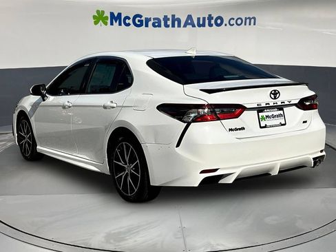 Used 2023 Toyota Camry SE FWD image 5