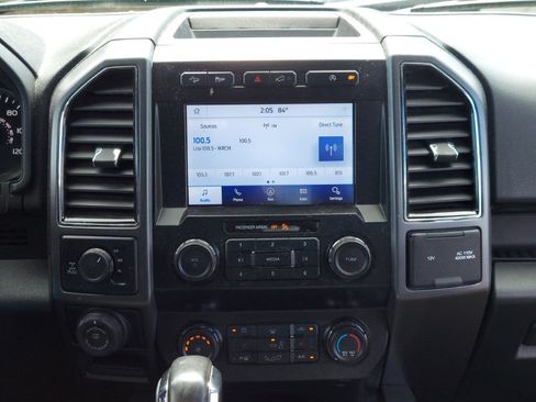Used 2019 Ford F150 XLT w/ Equipment Group 302A Luxury AWD/4WD image 13