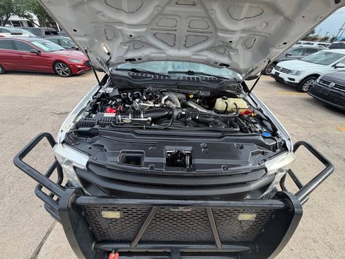 Used 2020 Ford F250 XL w/ Power Equipment Group image 4