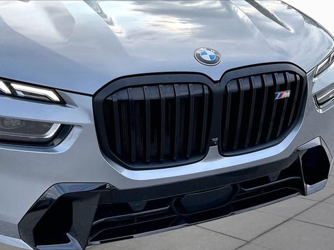 Used 2026 BMW X7 M60i AWD/4WD image 32