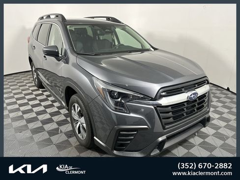 Used 2025 Subaru Ascent Premium AWD/4WD image 1