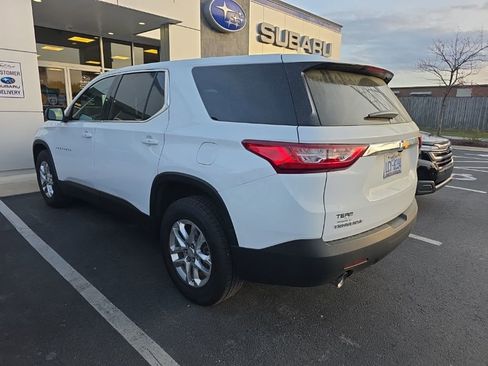 Used 2021 Chevrolet Traverse LS image 2