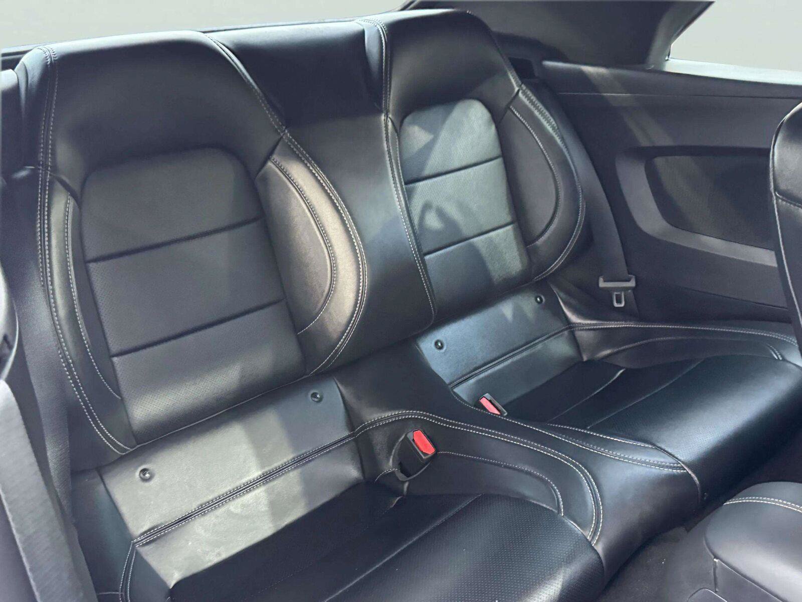 Used 2025 Ford Mustang Premium RWD image 37