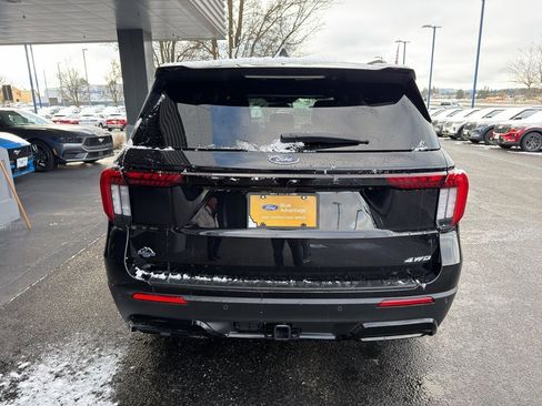 Certified 2025 Ford Explorer ST-Line w/ ST-Line Street Pack image 13