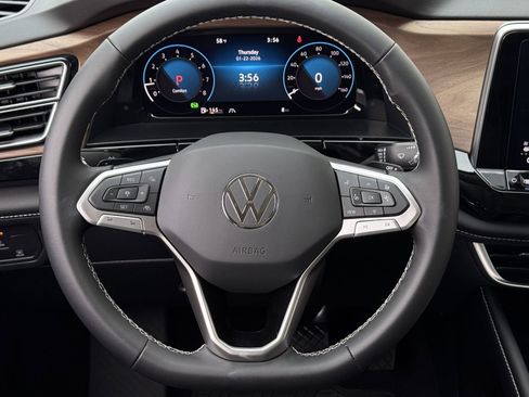 New 2026 Volkswagen Atlas SE image 13
