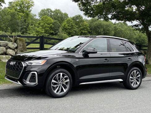 Used 2023 Audi Q5 2.0T Premium w/ Convenience Package AWD/4WD image 14