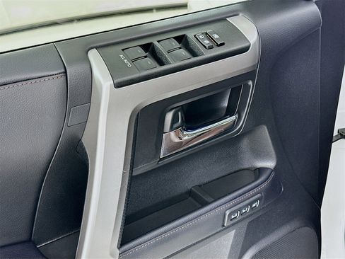 Used 2024 Toyota 4Runner Limited image 19