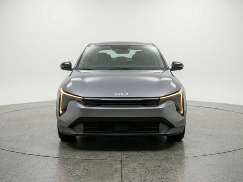 Used 2025 Kia K4 LXS image 2