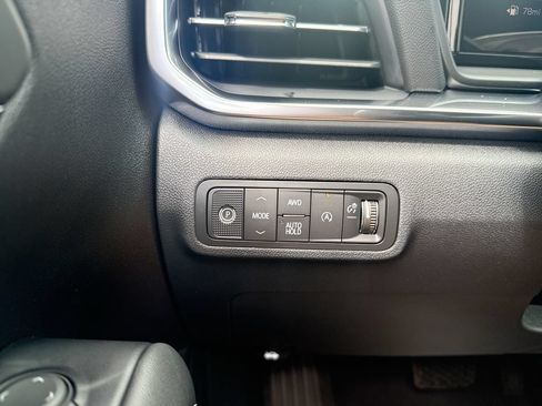 New 2027 GMC Terrain Elevation w/ Elevation Premium Package AWD/4WD image 18