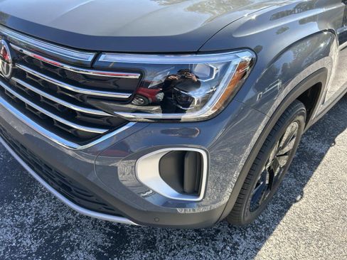 New 2026 Volkswagen Atlas SE FWD image 9