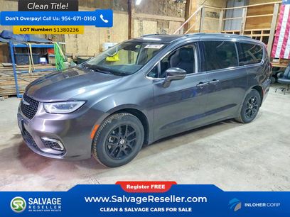 Used 2022 Chrysler Pacifica Touring-L