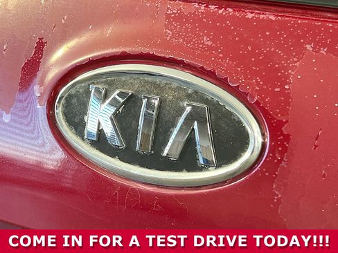 Used 2013 Kia Forte EX image 29