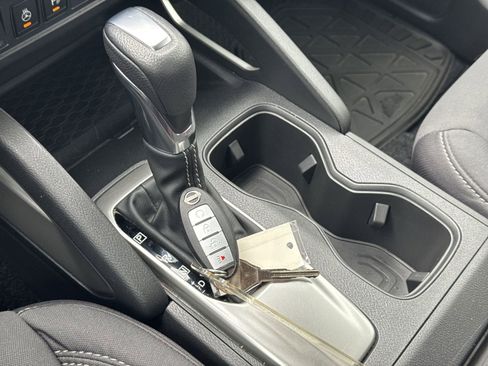 Used 2022 Nissan Frontier SV image 35