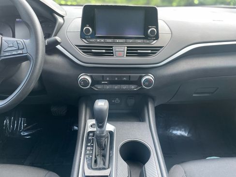 Used 2024 Nissan Altima 2.5 S image 29