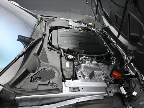 Used 2021 Jaguar F-TYPE Convertible image 34