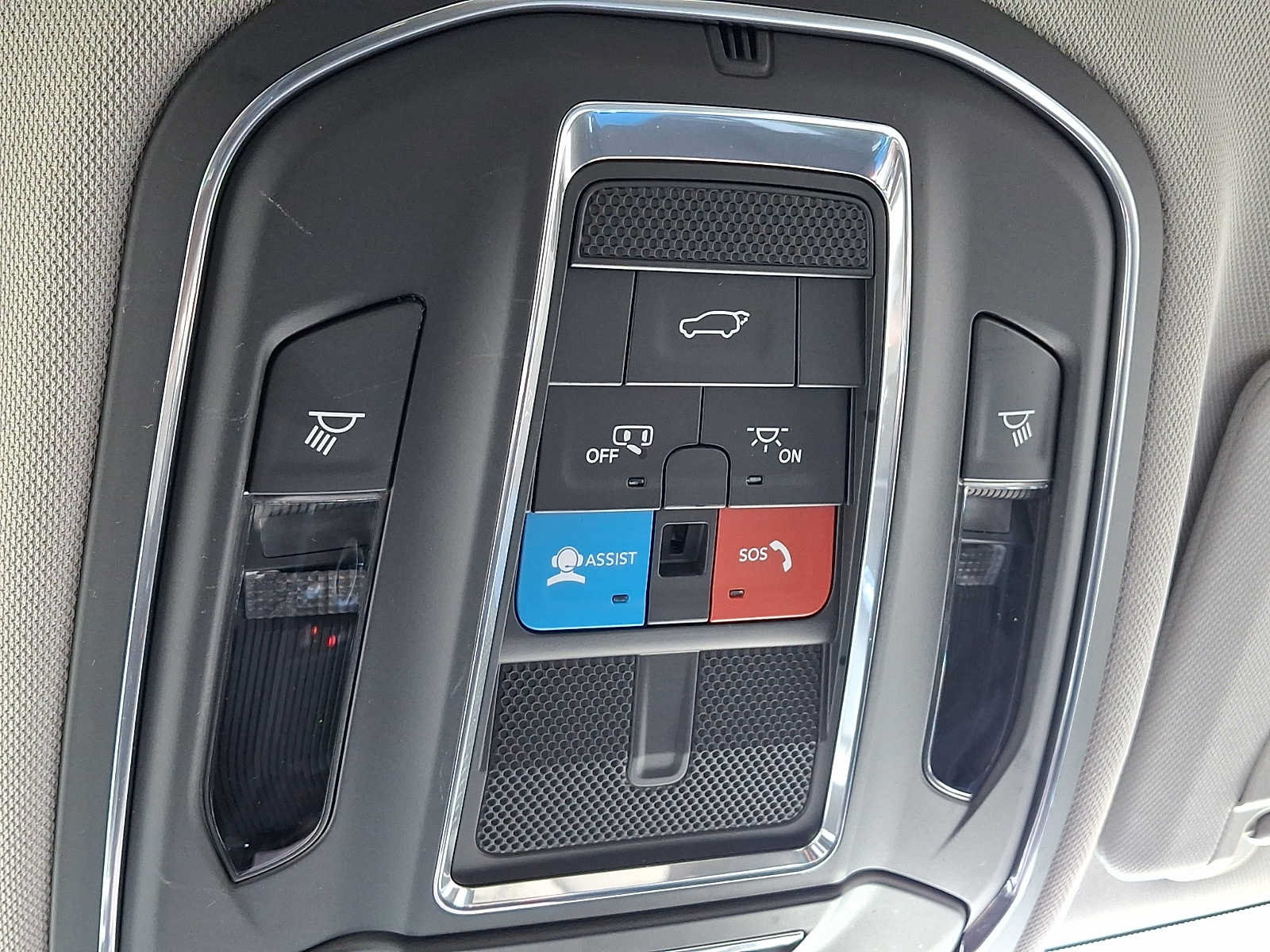 Used 2023 Jeep Grand Cherokee Limited AWD/4WD image 27