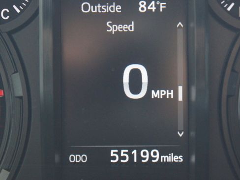 Used 2023 Toyota 4Runner SR5 Premium w/ Moonroof Package AWD/4WD image 4