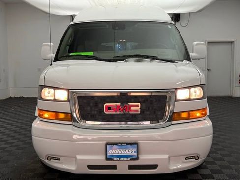 Used 2019 GMC Savana 2500 RWD image 5