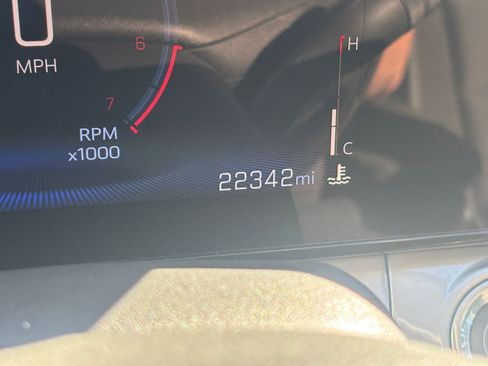 Used 2025 Chevrolet Trax LT image 45