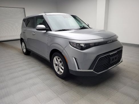 Used 2023 Kia Soul LX w/ Option Group 015 FWD image 13