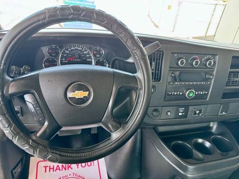 Used 2015 Chevrolet Express 2500 image 9