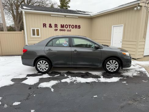 Used 2012 Toyota Corolla LE image 2