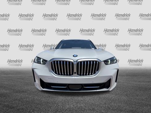 Used 2026 BMW X5 xDrive40i AWD/4WD image 3