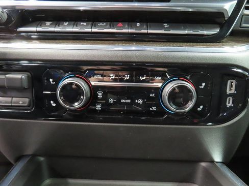 Used 2024 Chevrolet Silverado 2500 LT w/ Midnight Edition image 51