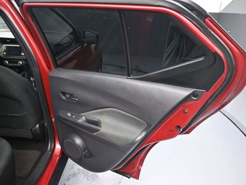 Used 2018 Nissan Kicks SV image 12