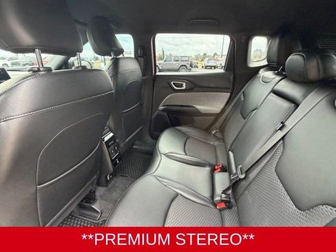 Used 2024 Jeep Compass Latitude w/ Convenience Group image 17
