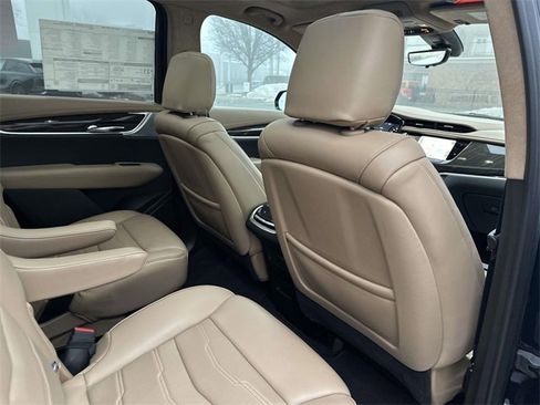 Used 2024 Cadillac XT6 Sport w/ Platinum Package image 26