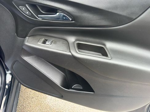 Used 2021 Chevrolet Equinox LT image 30