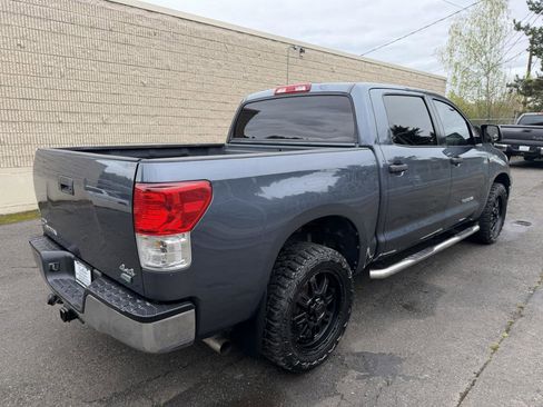 Used 2010 Toyota Tundra 4x4 CrewMax image 5