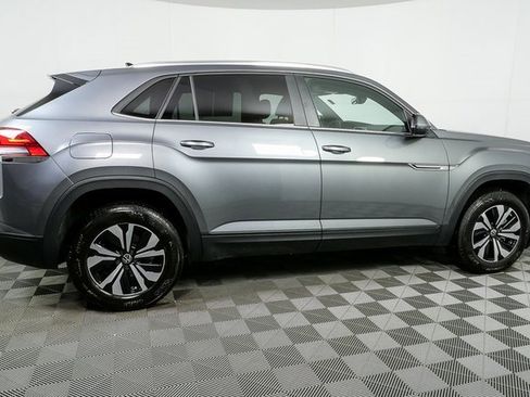 Certified 2025 Volkswagen Atlas Cross Sport SE image 25