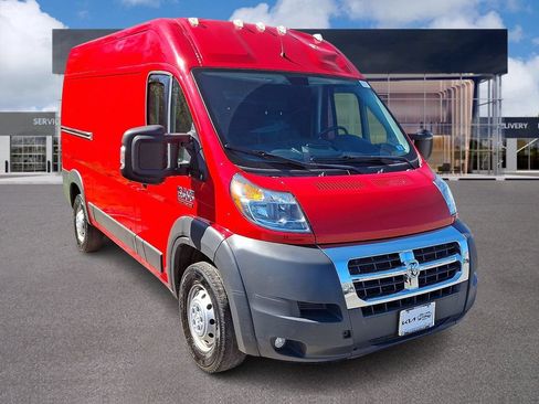 Used 2017 RAM ProMaster 2500 w/ Premium Appearance Group FWD image 1