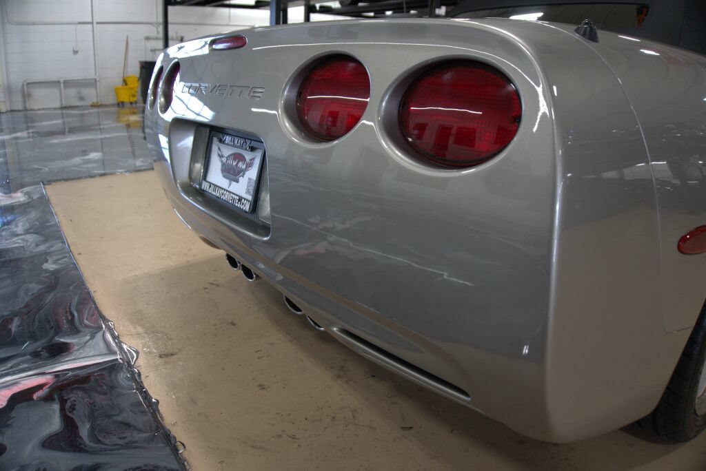 Used 2001 Chevrolet Corvette Convertible w/ Preferred Equipment Group2 RWD image 21