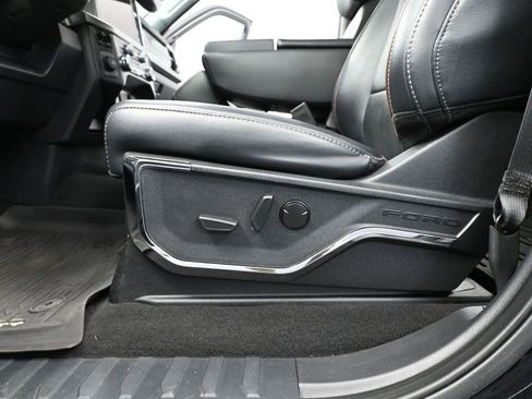 Used 2024 Ford F250 Lariat w/ Black Appearance Package image 22