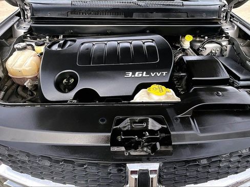 Used 2015 Dodge Journey SXT w/ Flexible Seating Group image 9