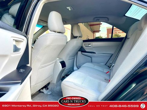 Used 2016 Toyota Camry LE FWD image 12