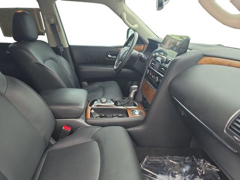 Used 2021 Nissan Armada SL w/ Captain's Chairs Package RWD image 18