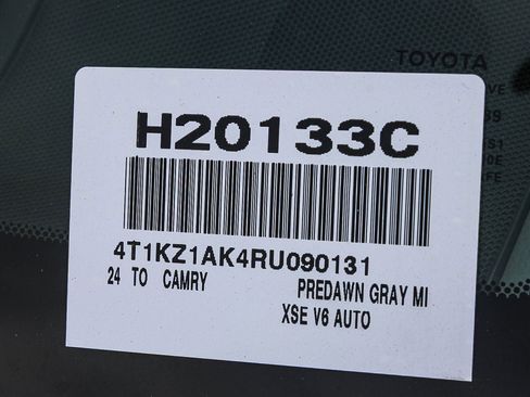 Used 2024 Toyota Camry XSE image 28