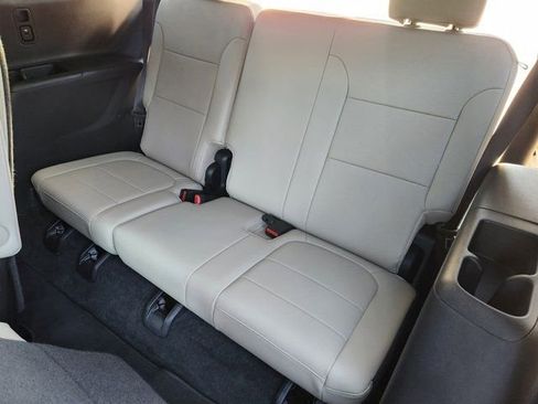 Used 2023 Chevrolet Traverse Premier image 33