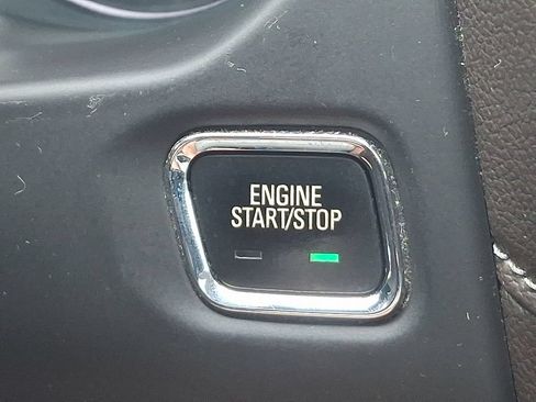 Certified 2017 GMC Acadia SLT FWD image 25