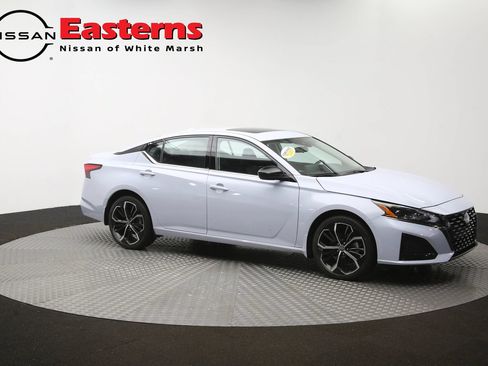 Used 2023 Nissan Altima 2.5 SR AWD/4WD image 46