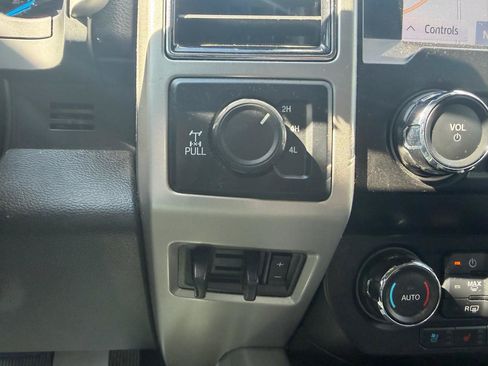 Used 2020 Ford F250 Lariat w/ Lariat Value Package AWD/4WD image 16