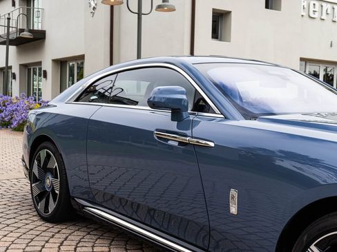 Used 2025 Rolls-Royce Spectre w/ Leather Finishing Pack AWD/4WD image 14