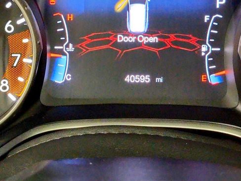 Used 2021 Jeep Compass Latitude w/ Sun and Sound Group AWD/4WD image 16