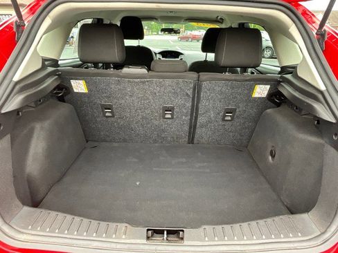 Used 2015 Ford Focus SE FWD image 28